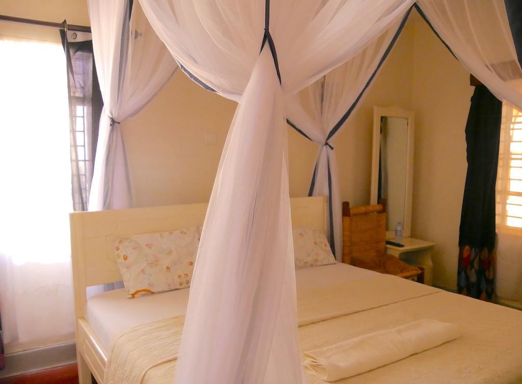Hotel Acacia City Кампала Екстер'єр фото